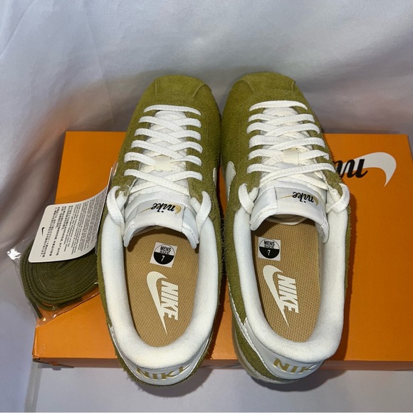 Nike Cortez SE Suede "Pacific Moss/Infinite Gold/Muslin/Sail" - Picture 7 of 13